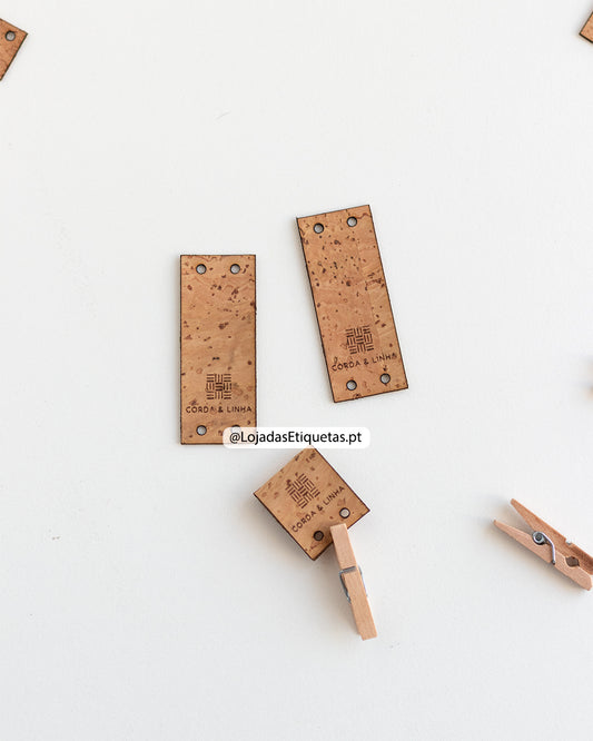 Etiquetas em cortiça dobráveis personalizadas com logotipo gravado a laser