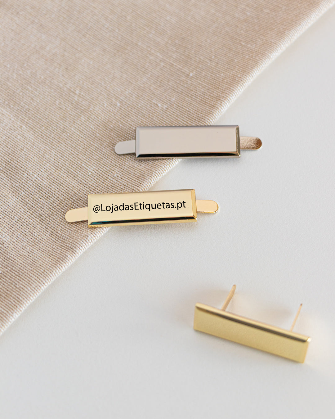 Etiqueta em Metal com Garra