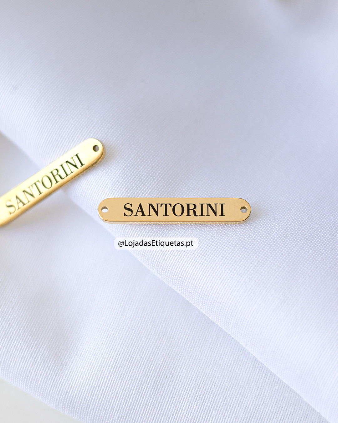 Etiquetas em aço inoxidável dourado personalizadas com logotipo