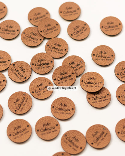 Etiquetas em napa personalizadas com logotipo
