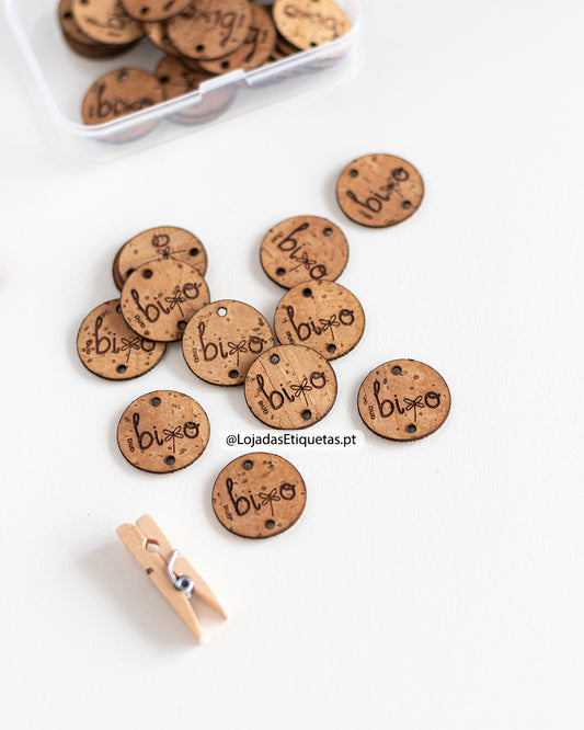 Etiquetas em cortiça personalizadas com logotipo
