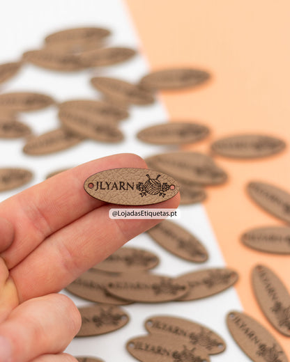 Etiquetas em napa personalizadas com logotipo