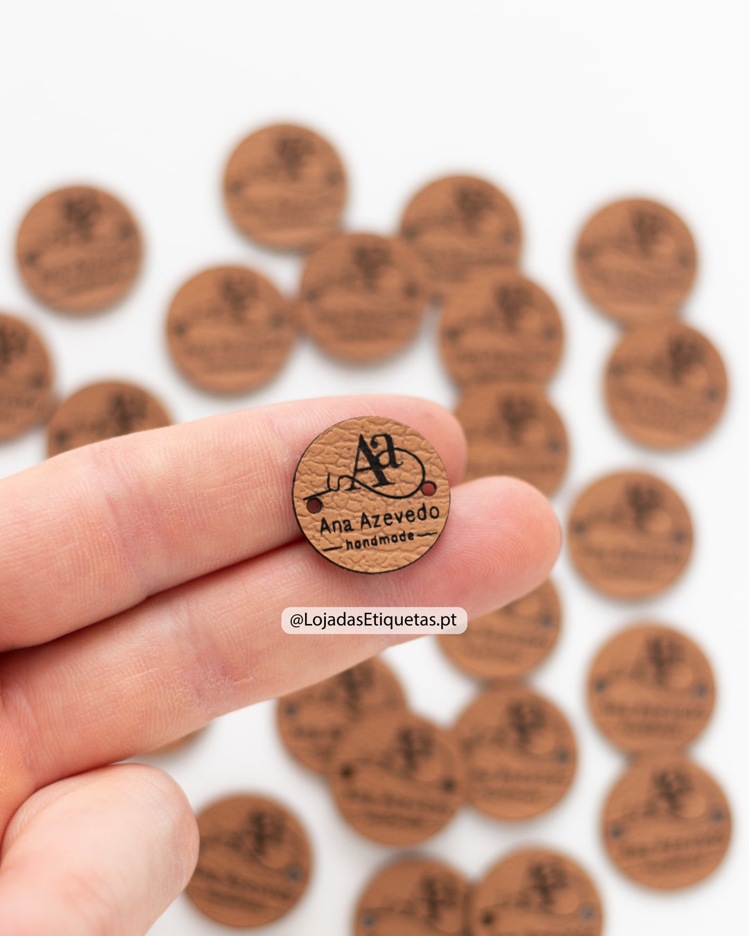 Etiquetas em Napa Ovais e Redondas | Pele Sintética