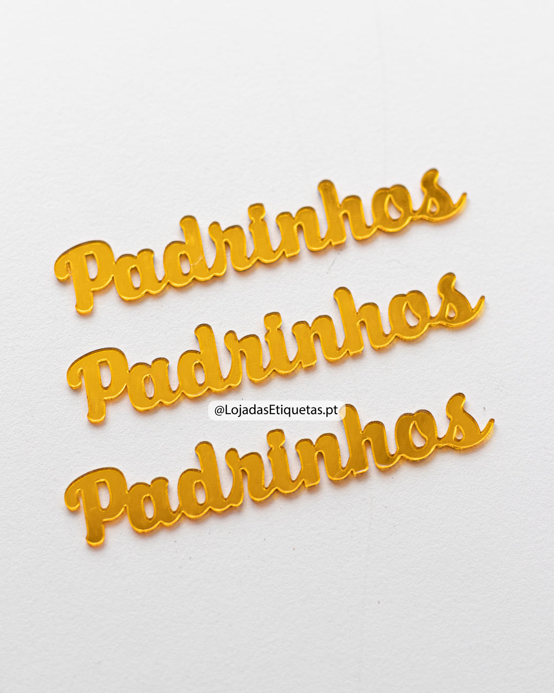 Nome Personalizado em Acrilico Dourado com a descrição Padrinhos